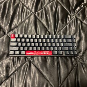 Hyperx orgins 60% keyboard red switches
